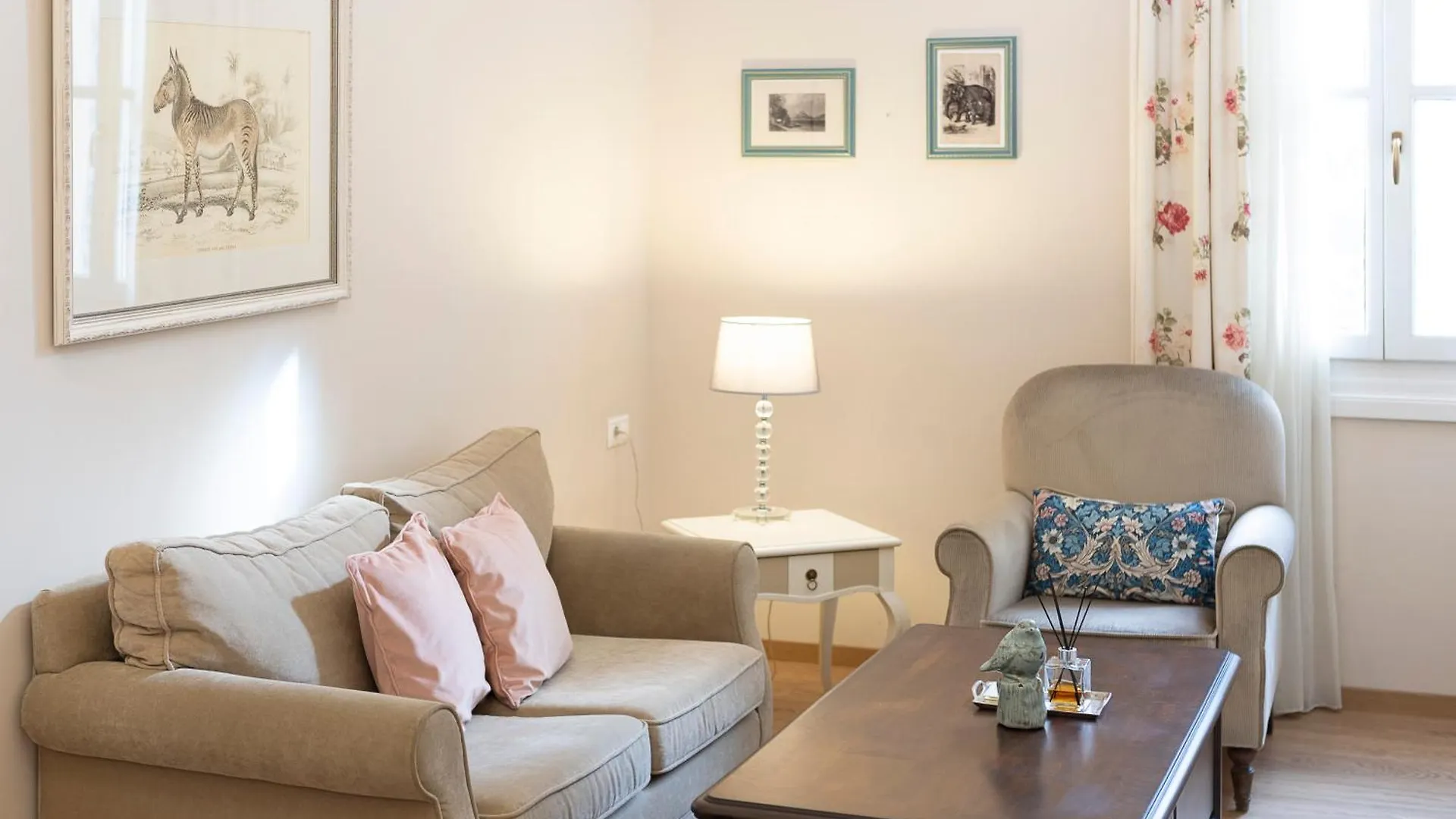 סלוניקי Gatto Perso Luxury Studio Apartments 0*,