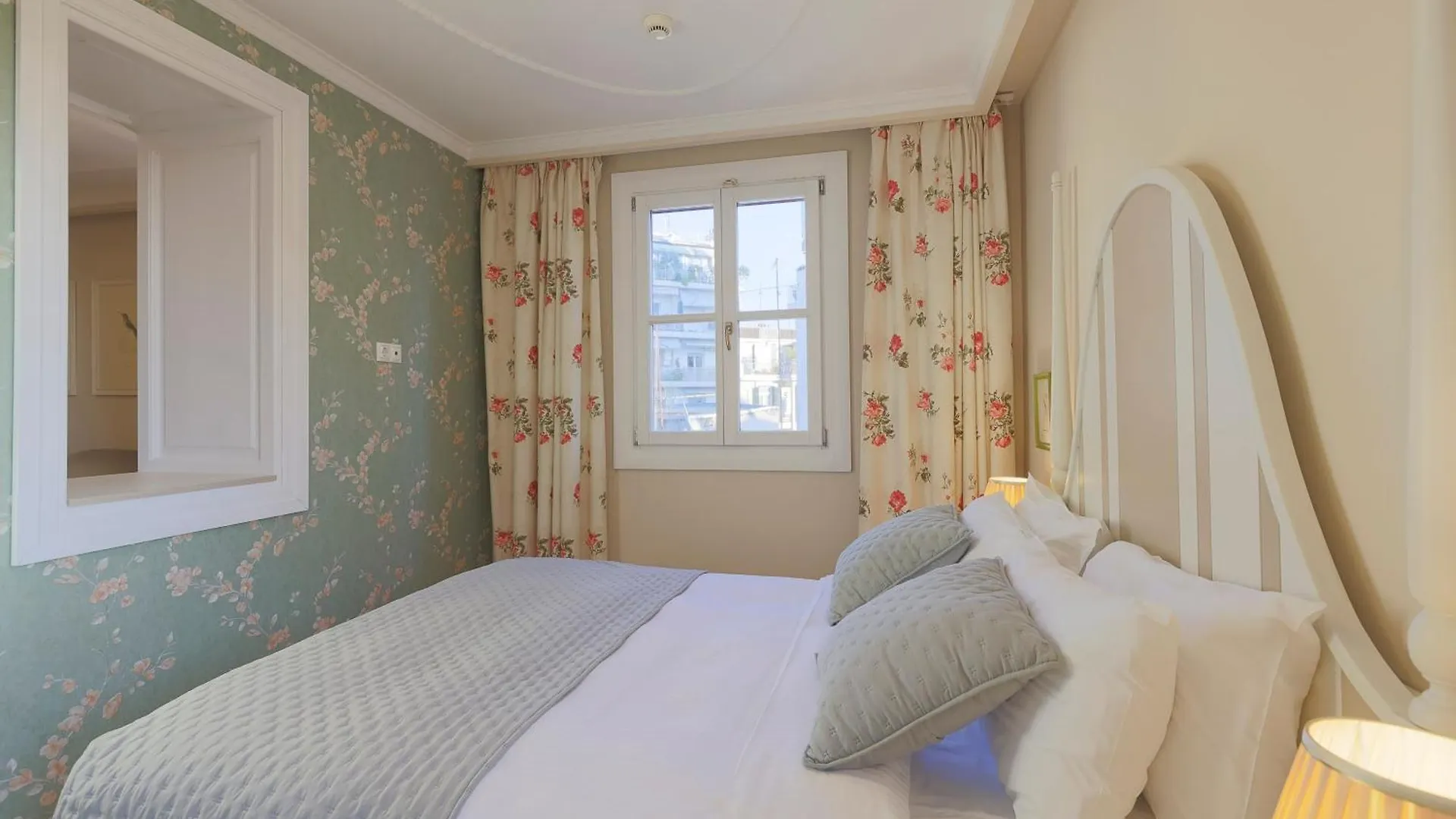 סלוניקי Gatto Perso Luxury Studio Apartments יוון