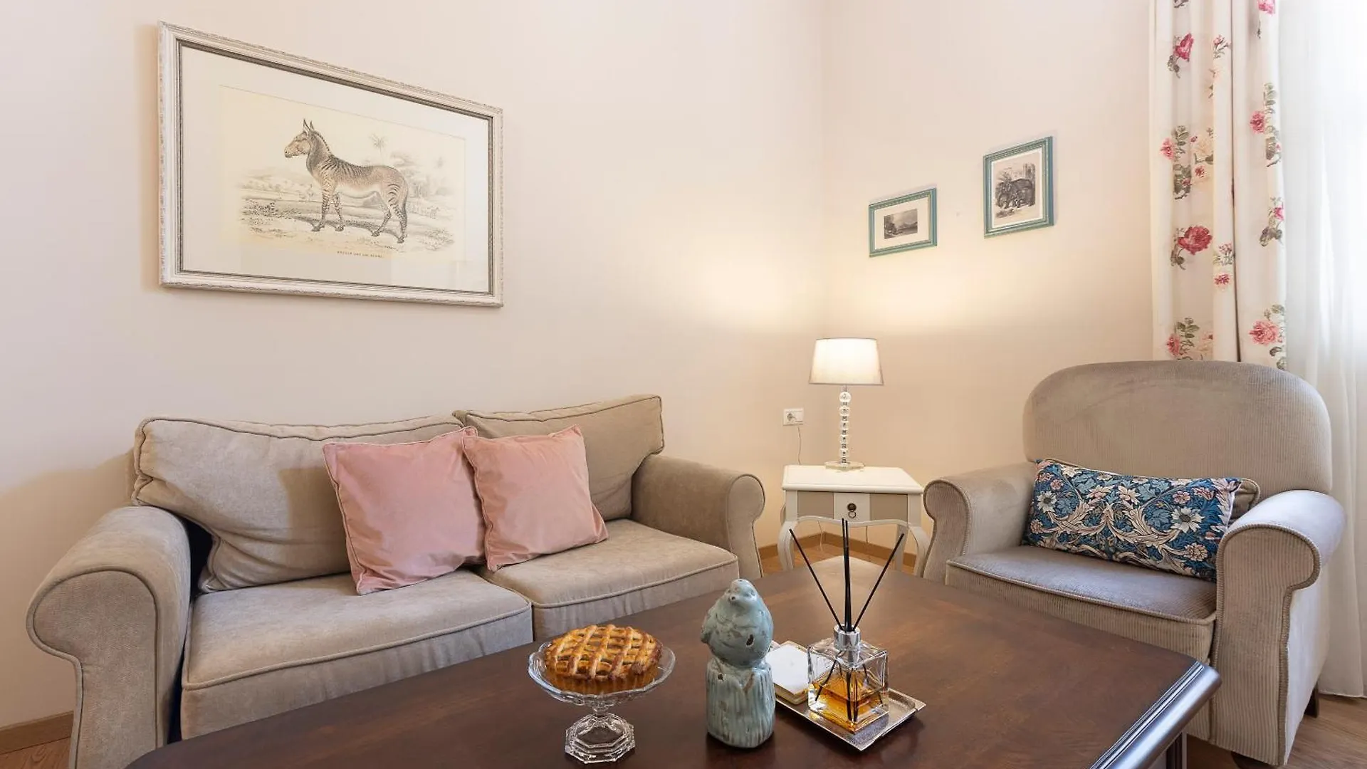 סלוניקי Gatto Perso Luxury Studio Apartments 0*,