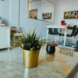 Vintage Art On The Sea Apartment