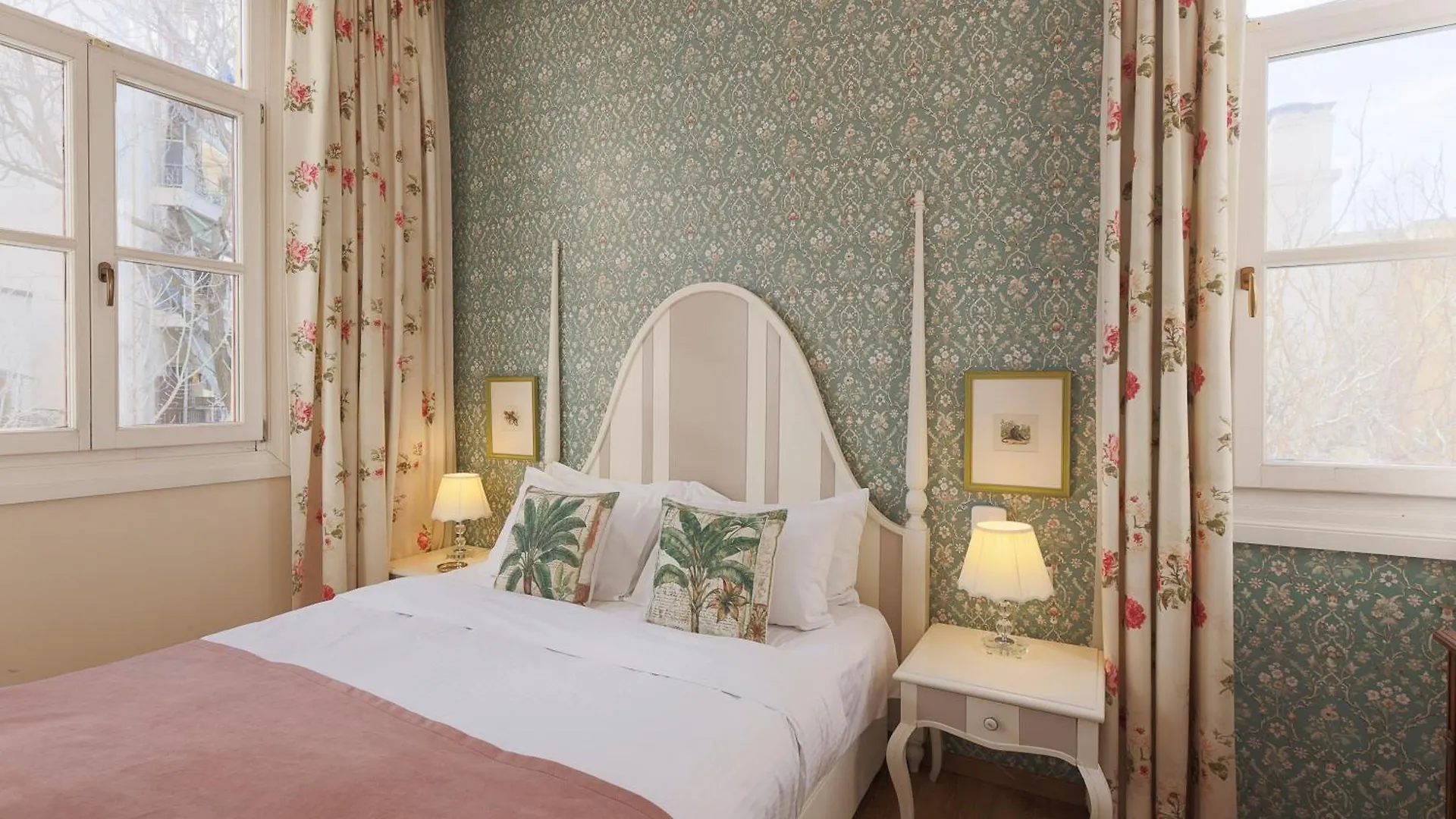 Gatto Perso Luxury Studio Apartments Greece
