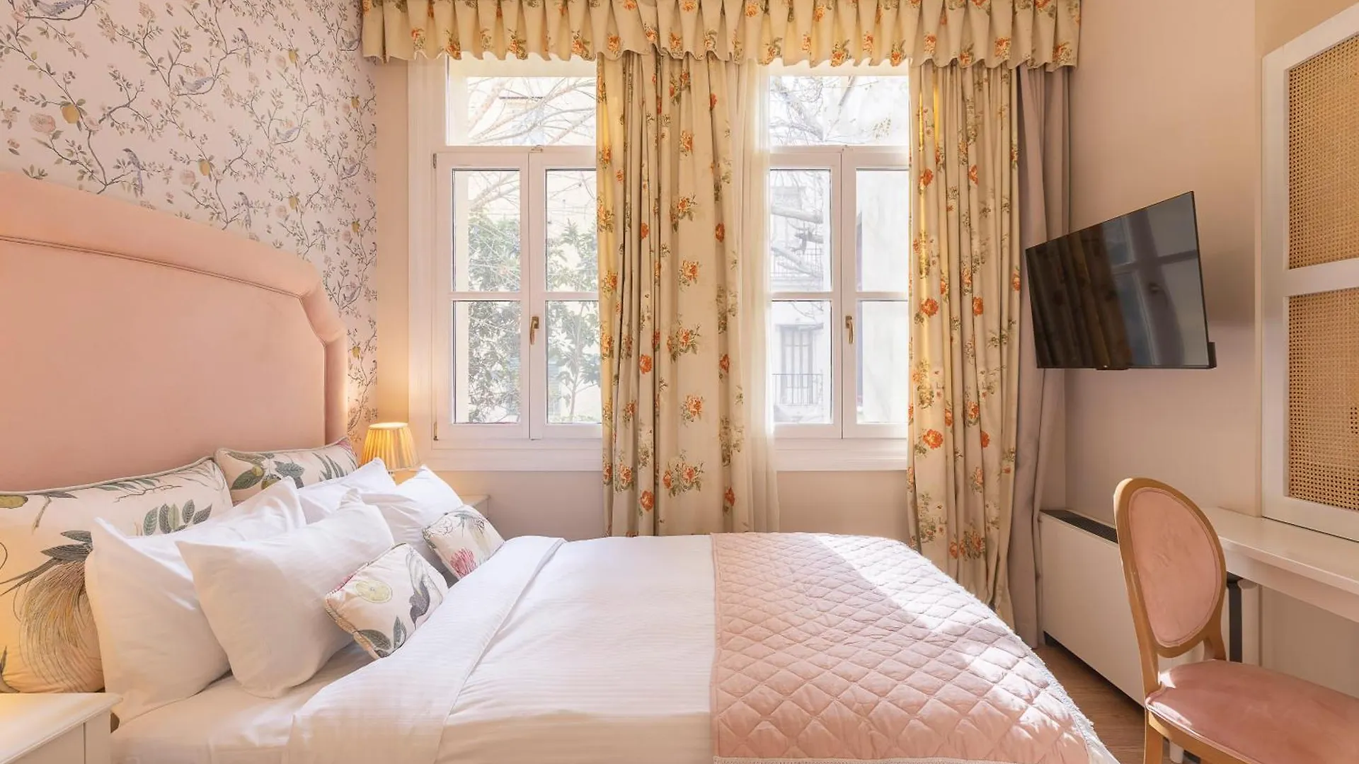 Gatto Perso Luxury Studio Apartments Thessaloniki
